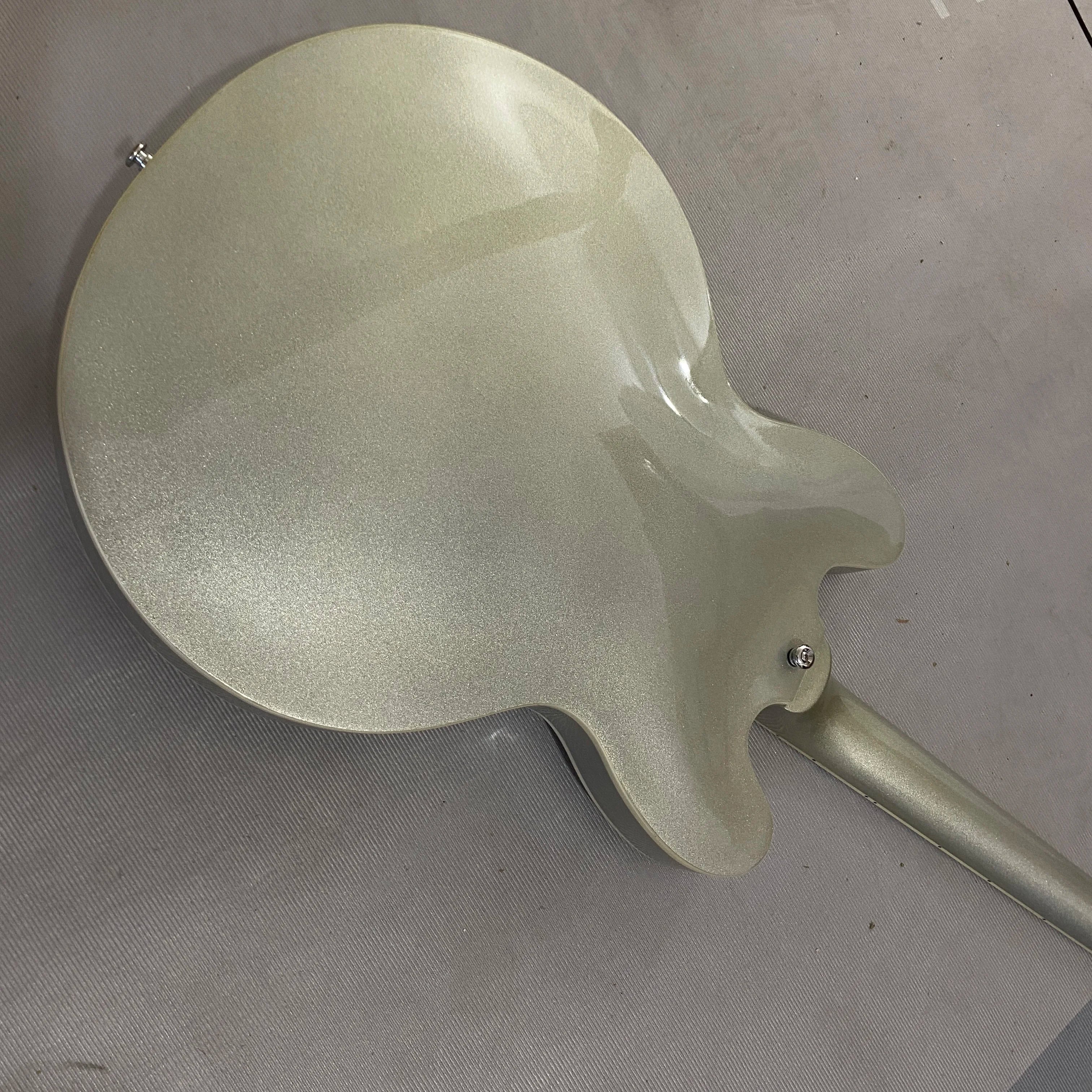 Electric guitar, half hollow , chrome hardware, maple body, HH pickups, rosewood fretboard, 22 frets