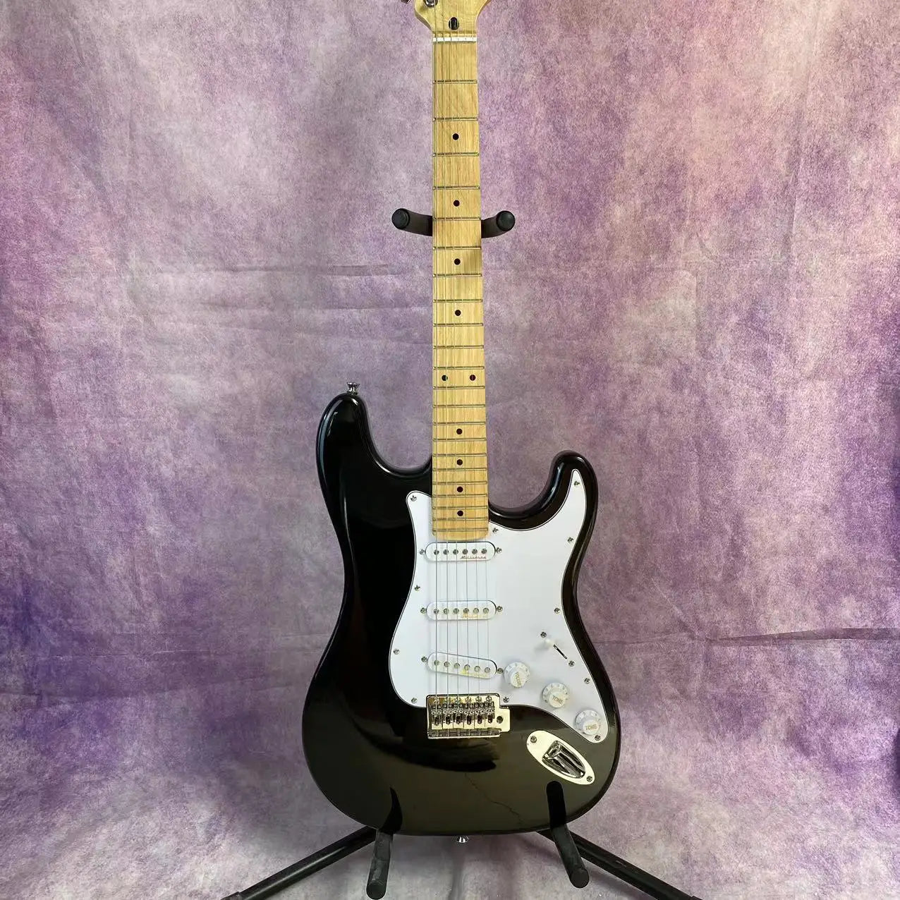 Electric guitar, maple fretboard, SSS pickups, basswood body, chrome hardware, 22 frets, 6 strings, in stock