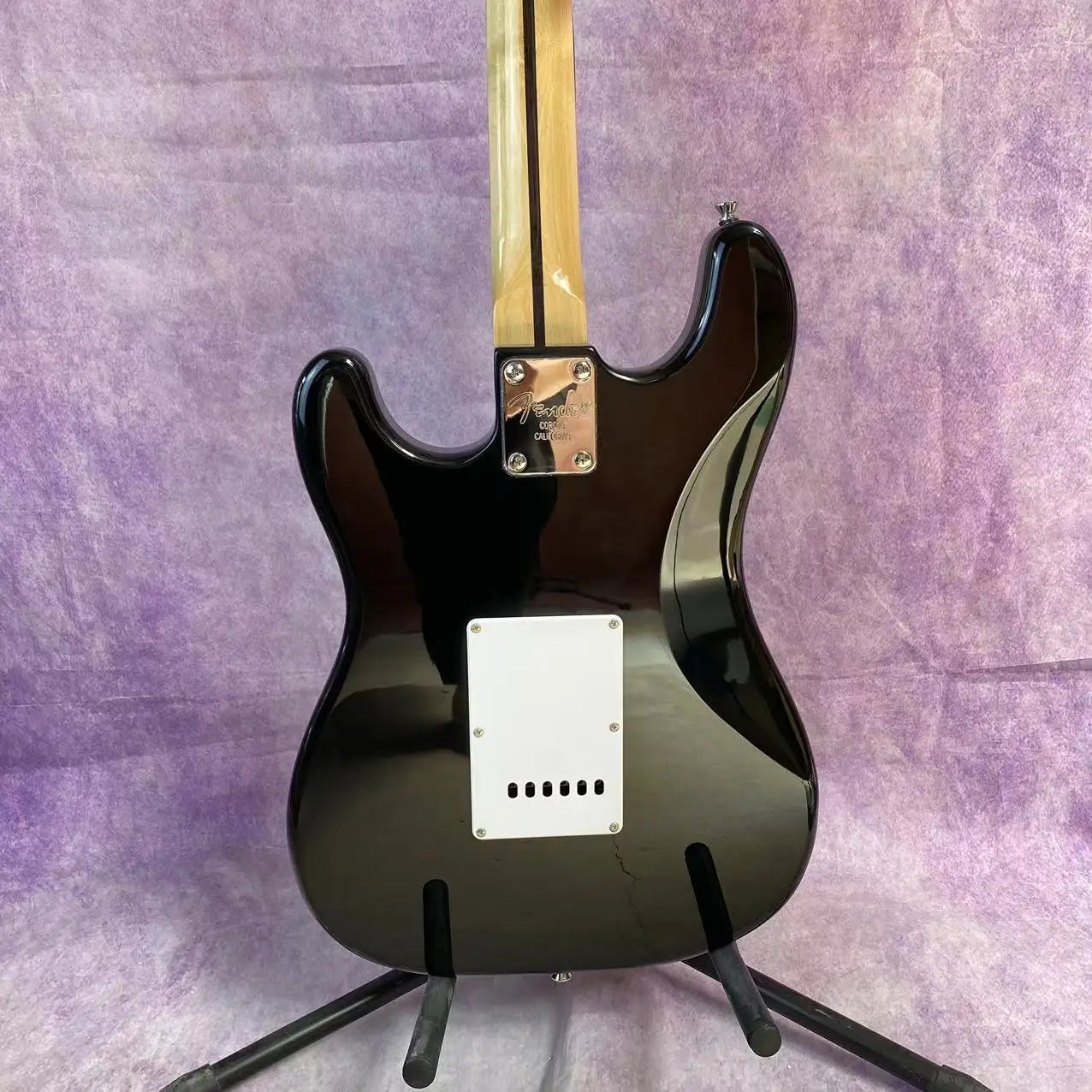 Electric guitar, maple fretboard, SSS pickups, basswood body, chrome hardware, 22 frets, 6 strings, in stock