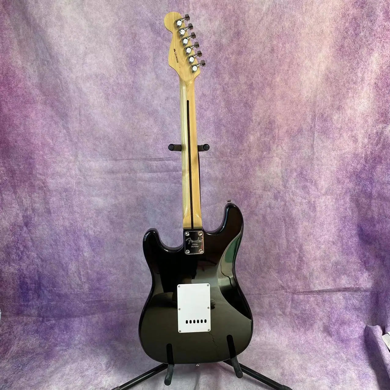 Electric guitar, maple fretboard, SSS pickups, basswood body, chrome hardware, 22 frets, 6 strings, in stock